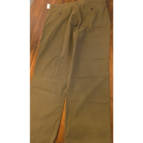 Amazon Essentials Men's 38x30 Classic Fit Chino Pants Olive Green NWT Casual - Picture 5 of 5